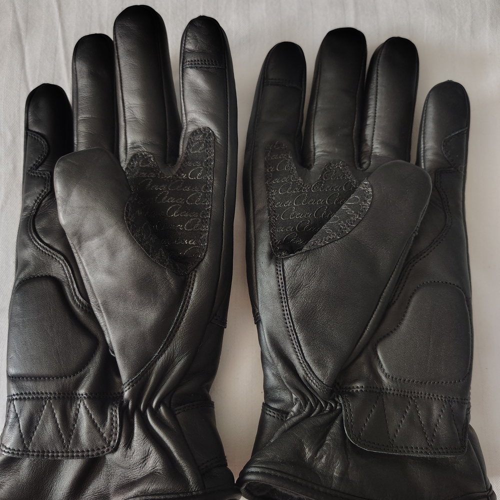 Motorcycle Premium Black Leather Riding Gloves - Picture 4 of 5